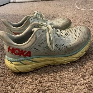 HOKA CLIFTON 7 -  AS IS